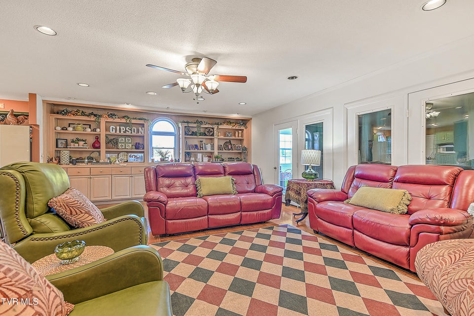 Photo #15: 70 Par Lane