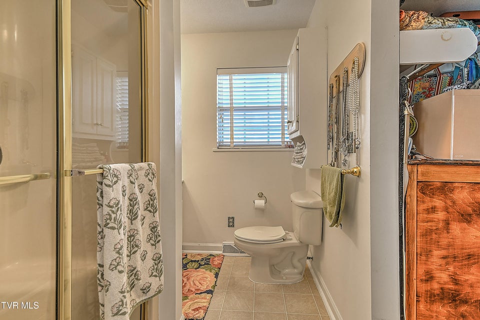 Photo #31: 70 Par Lane