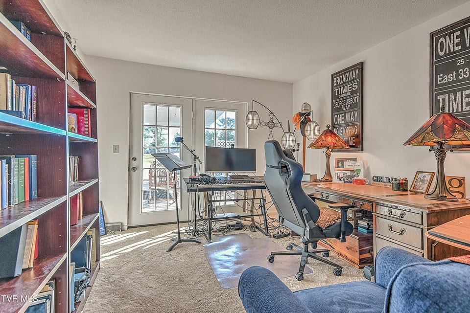 Photo #36: 70 Par Lane