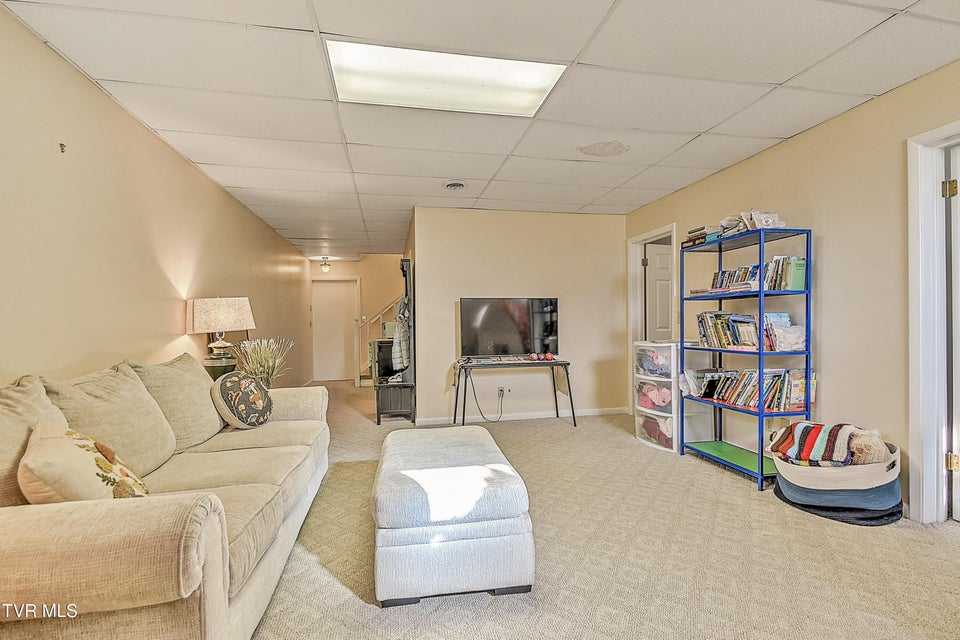 Photo #39: 70 Par Lane