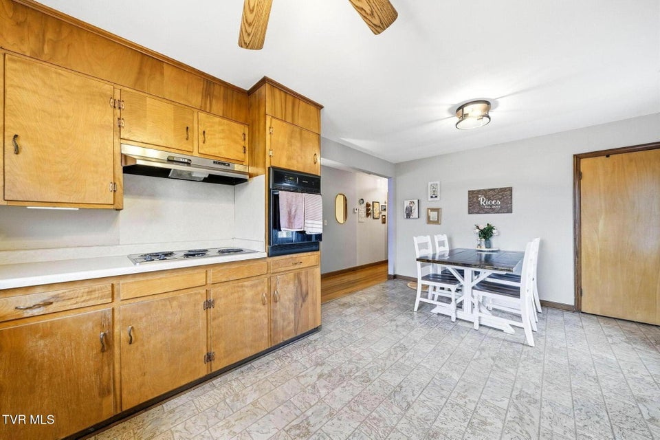 Photo #7: 110 Taylortown Road