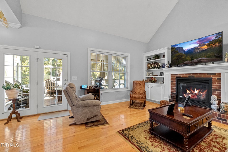 Photo #3: 14 Ridgefield Court