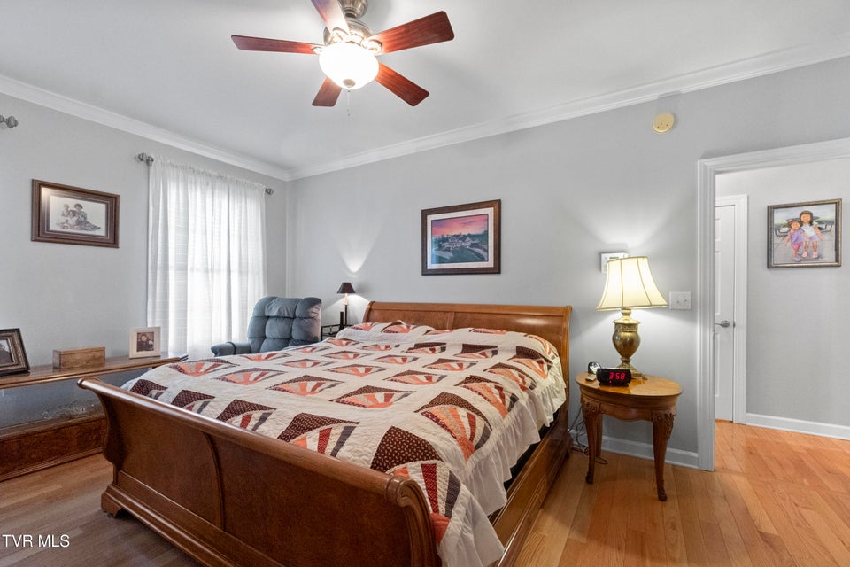 Photo #23: 14 Ridgefield Court