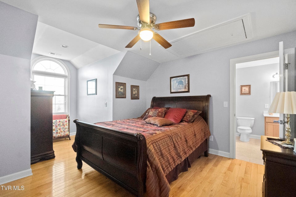 Photo #29: 14 Ridgefield Court