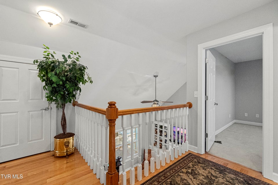 Photo #31: 14 Ridgefield Court