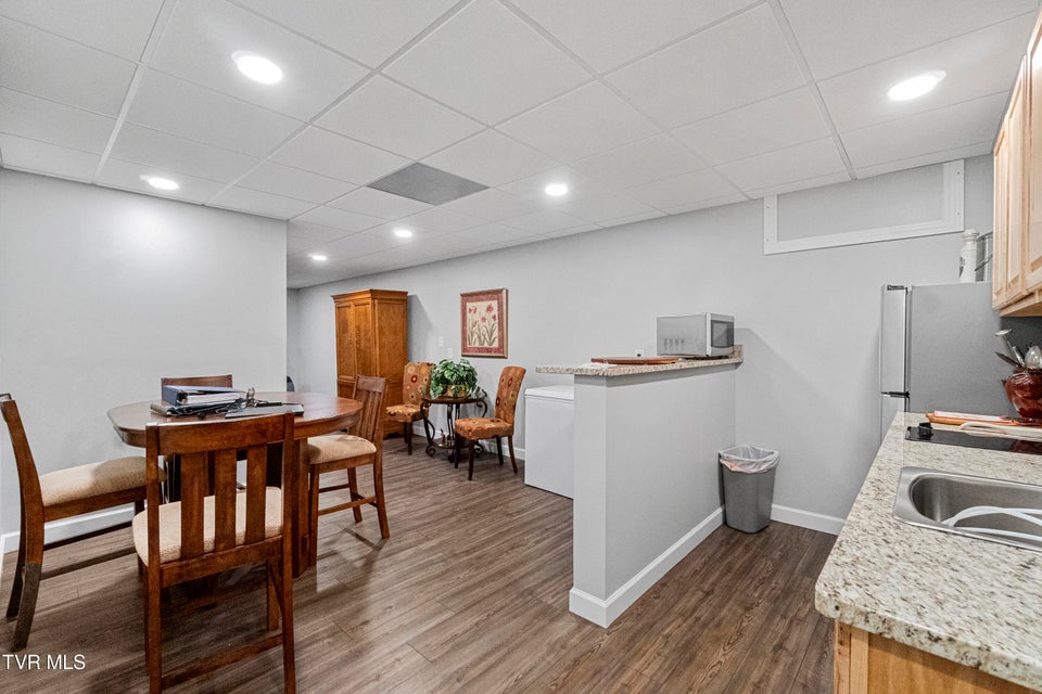 Photo #44: 14 Ridgefield Court