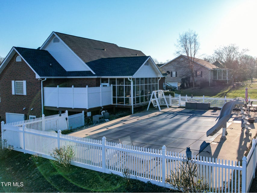 Photo #59: 14 Ridgefield Court