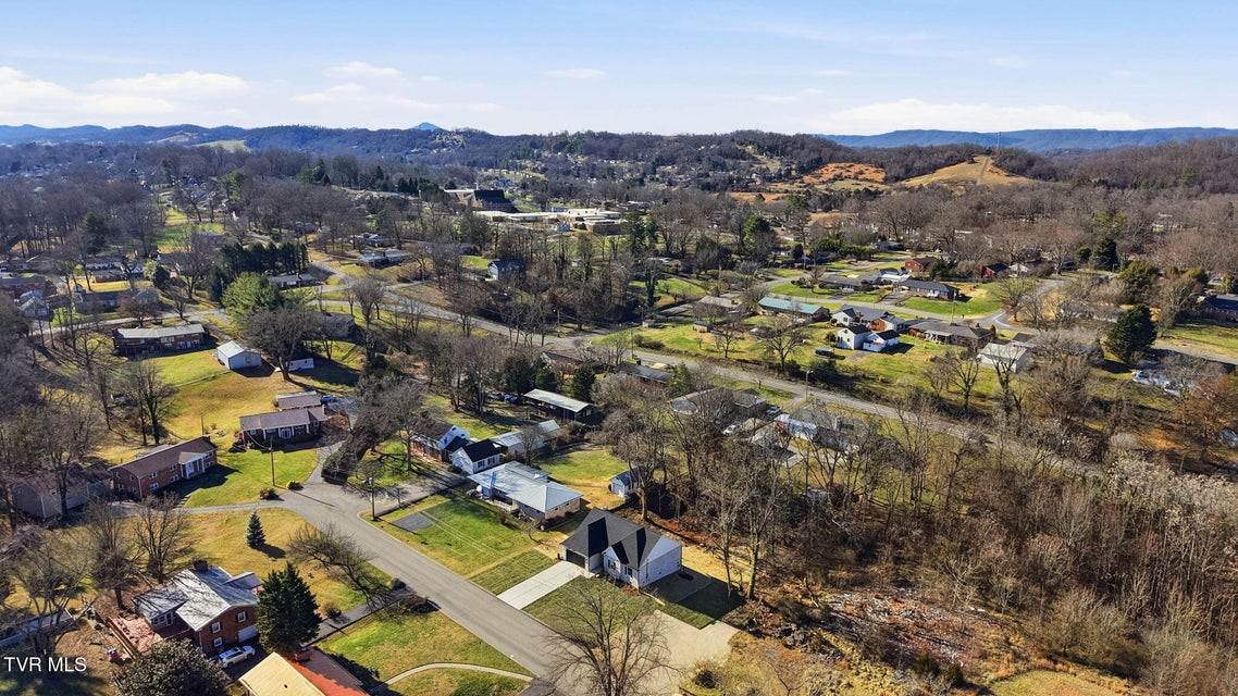 Photo #27: 112 Tall Oaks Court