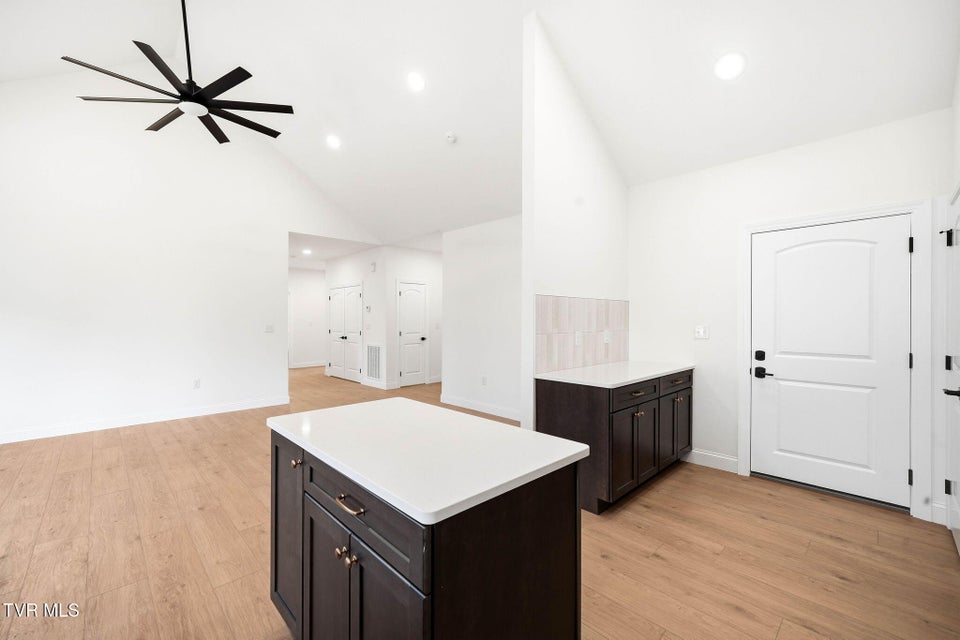 Photo #7: 112 Tall Oaks Court