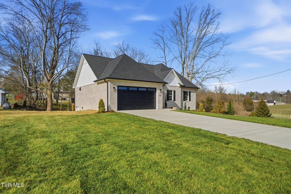 Photo #3: 112 Tall Oaks Court