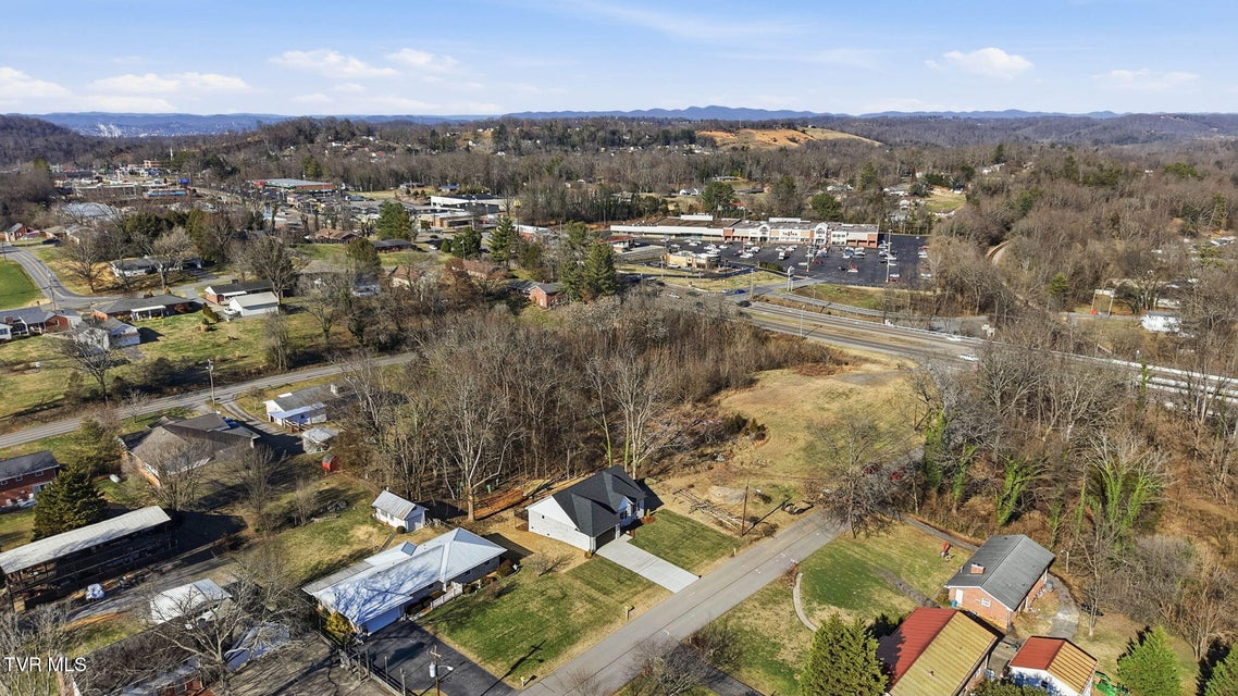 Photo #29: 112 Tall Oaks Court