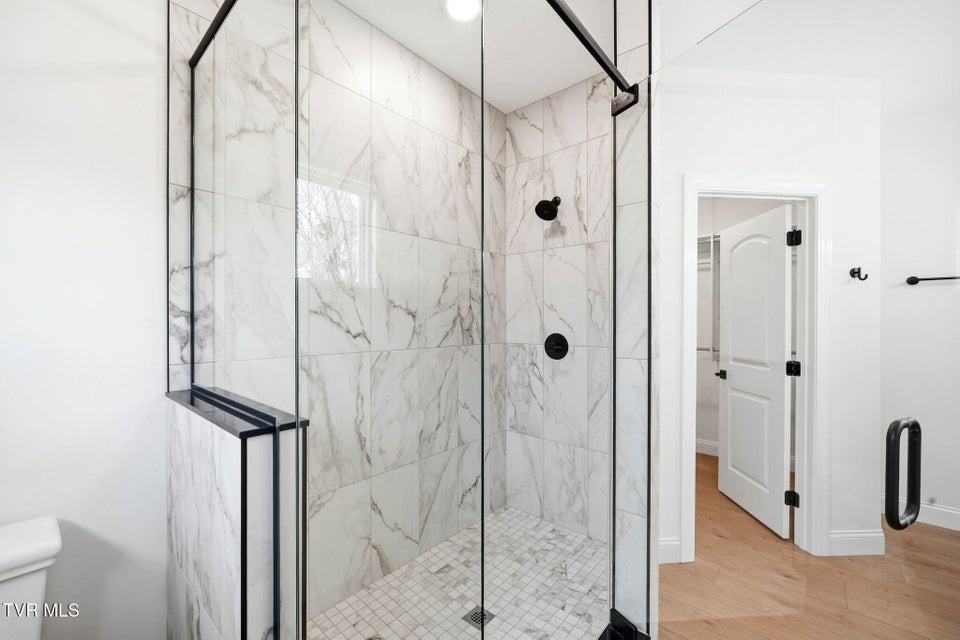 Photo #14: 112 Tall Oaks Court