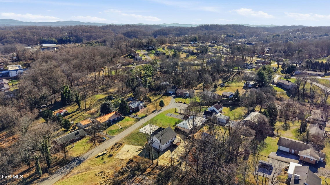 Photo #32: 112 Tall Oaks Court