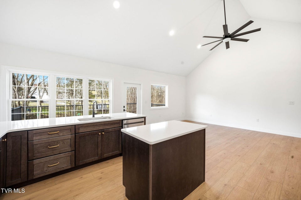 Photo #8: 112 Tall Oaks Court