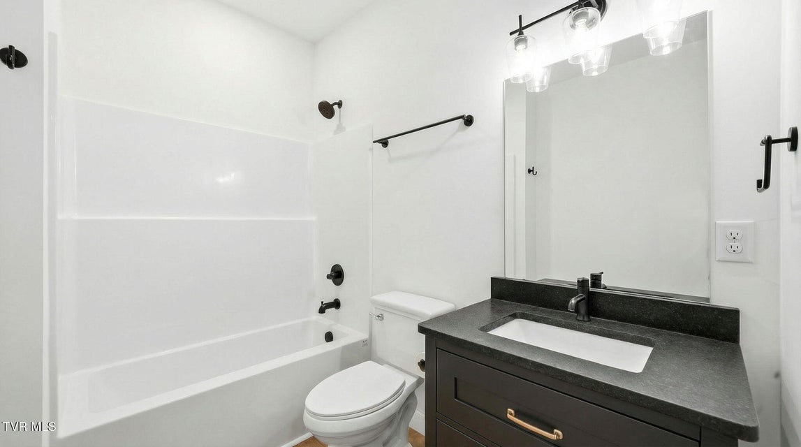 Photo #19: 112 Tall Oaks Court