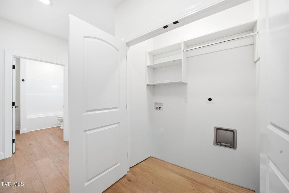 Photo #22: 112 Tall Oaks Court