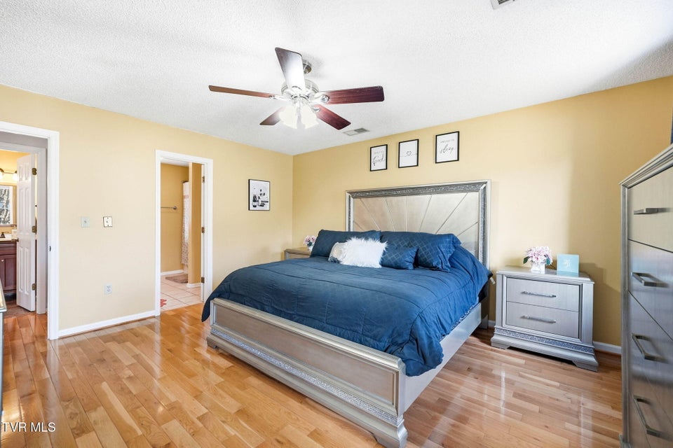 Photo #25: 340 Lewis Lane