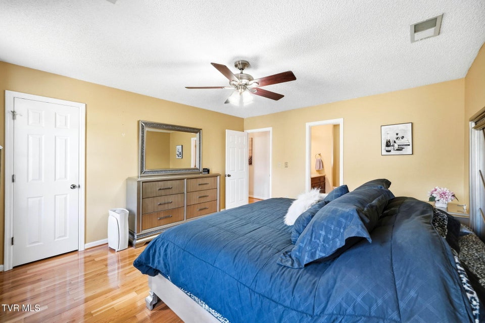 Photo #26: 340 Lewis Lane