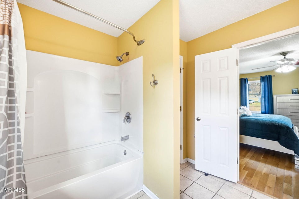 Photo #27: 340 Lewis Lane