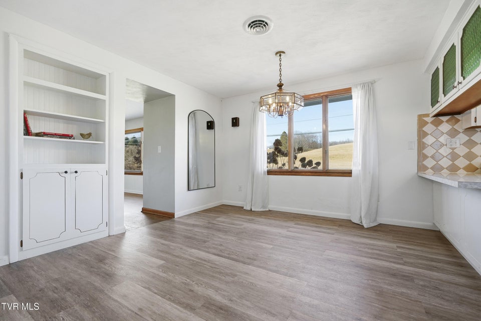 Photo #9: 6212 Hurricane Road