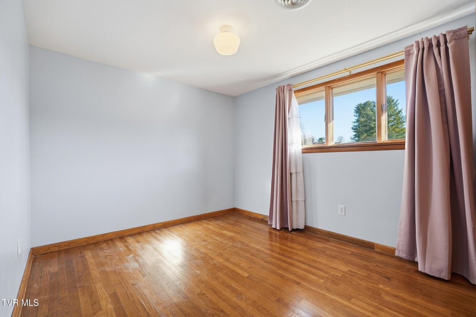 Photo #17: 6212 Hurricane Road