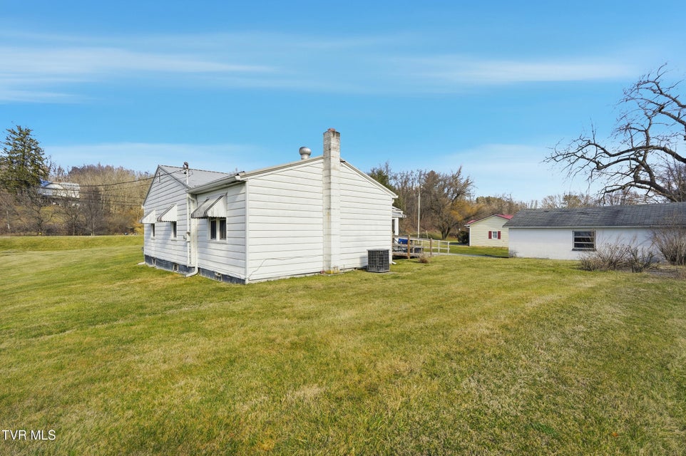 Photo #11: 16112 Wyndale Road