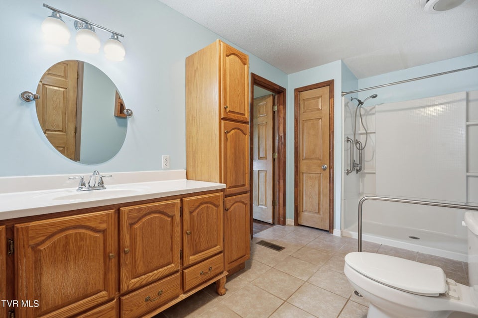 Photo #13: 16112 Wyndale Road