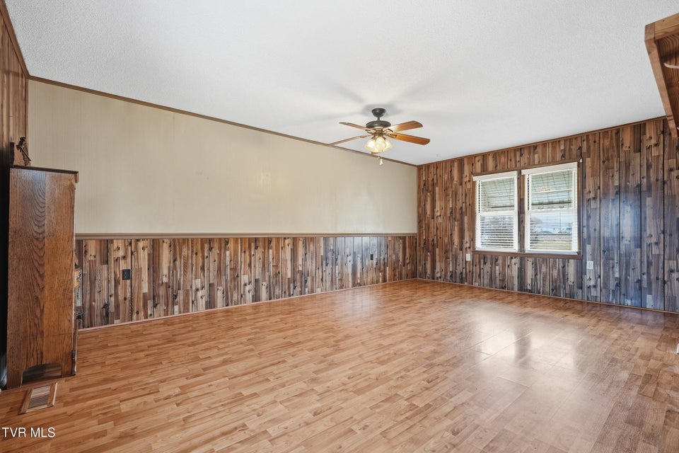 Photo #14: 16112 Wyndale Road