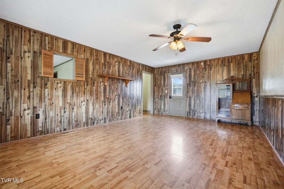 Photo #15: 16112 Wyndale Road