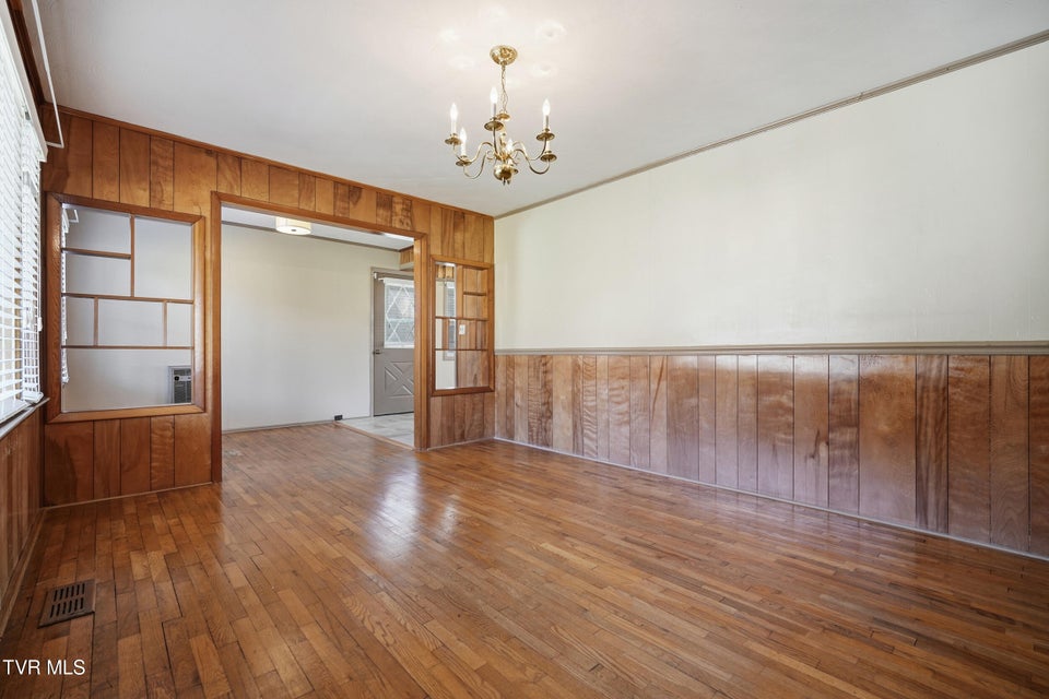 Photo #4: 16112 Wyndale Road