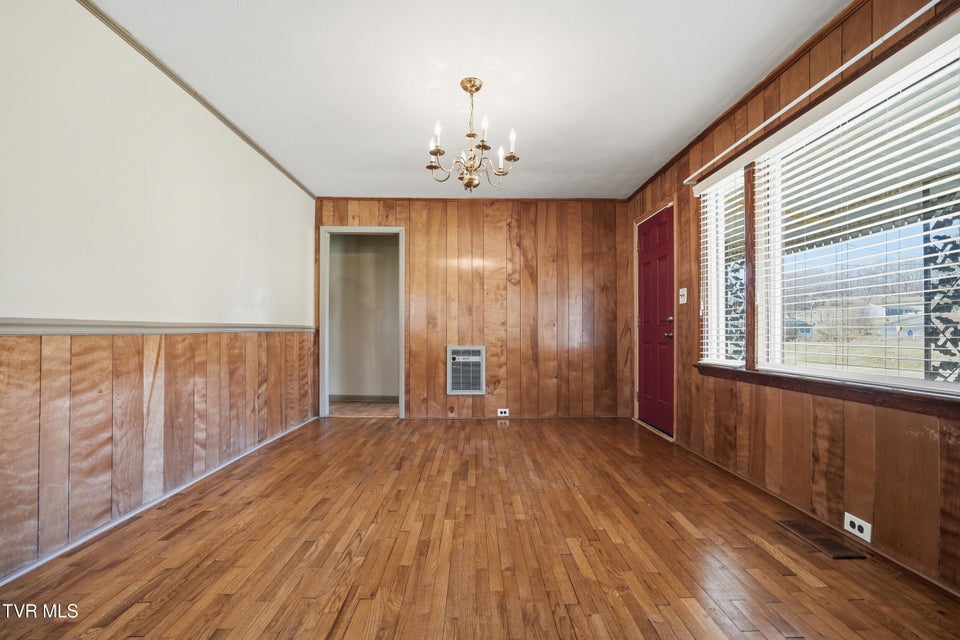 Photo #7: 16112 Wyndale Road