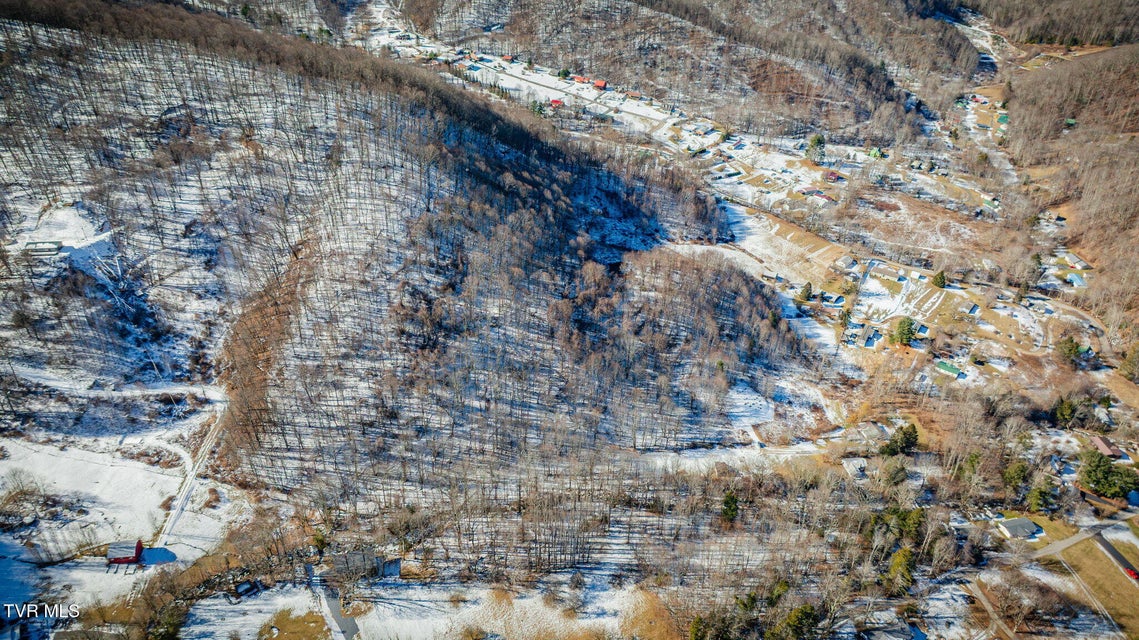 Photo #13: 140 Doe Lane