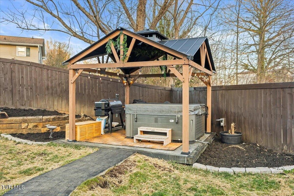 Photo #35: 994 Boones Creek Road