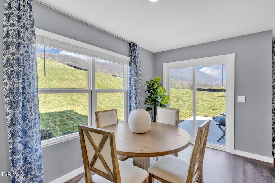 Photo #7: 1175 Aspen Terrace 