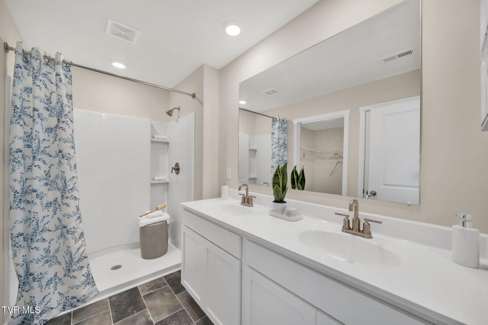 Photo #17: 1175 Aspen Terrace 