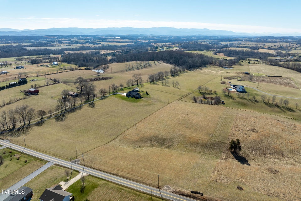 Photo #5: 1490 Highway 81 N 