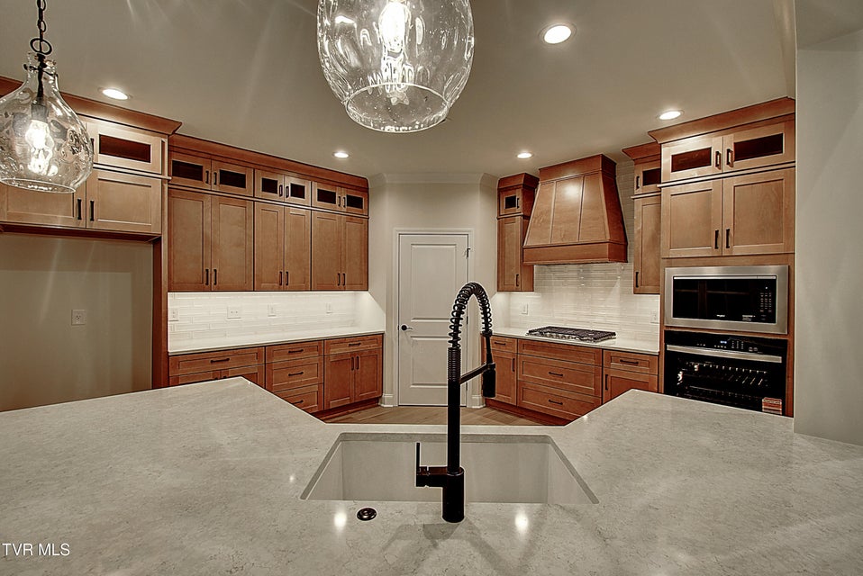 Photo #12: 3 Morning Glory Terrace