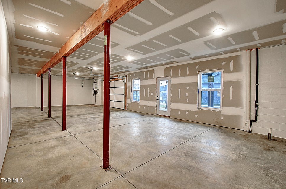 Photo #27: 3 Morning Glory Terrace