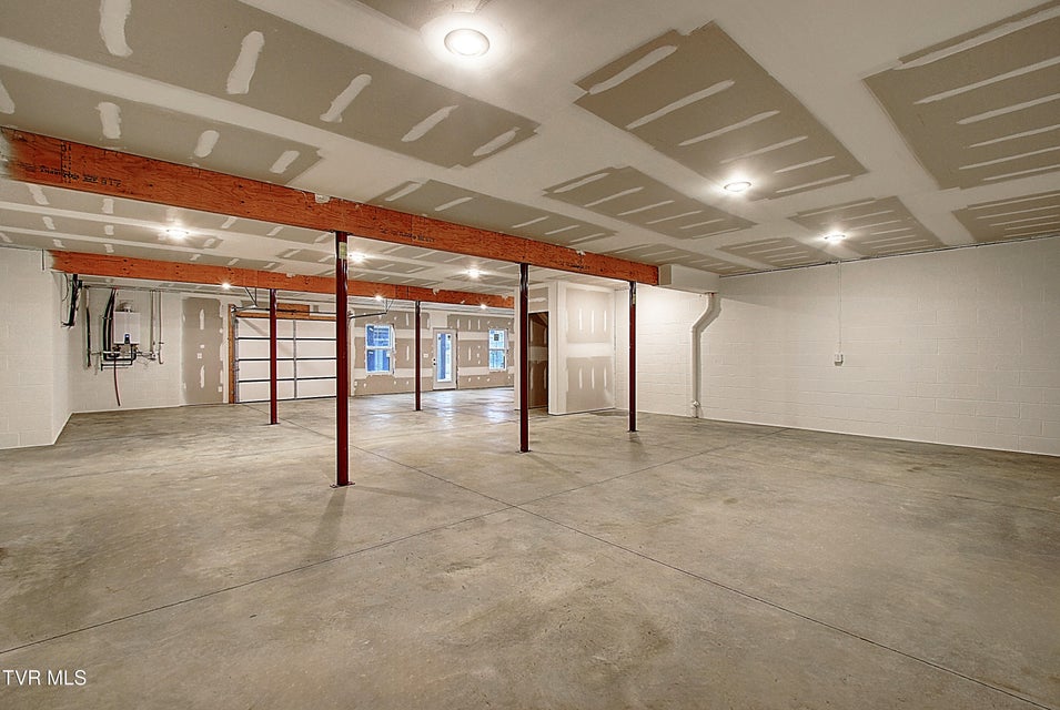 Photo #28: 3 Morning Glory Terrace