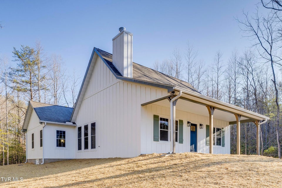 Photo #11: 50 Emperor Lane