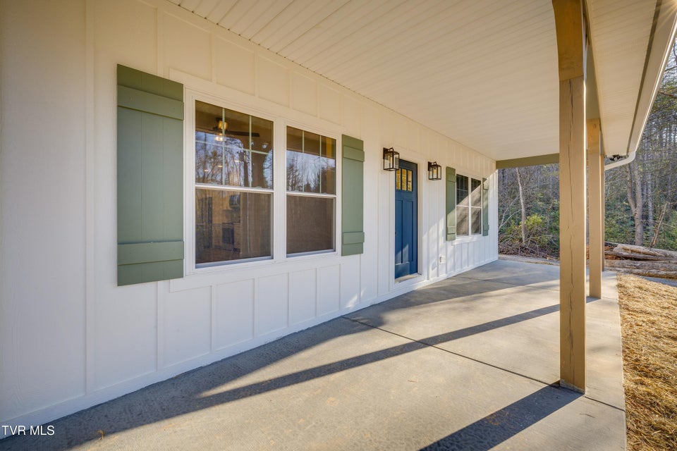 Photo #13: 50 Emperor Lane