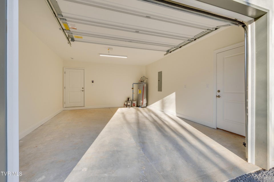 Photo #23: 50 Emperor Lane