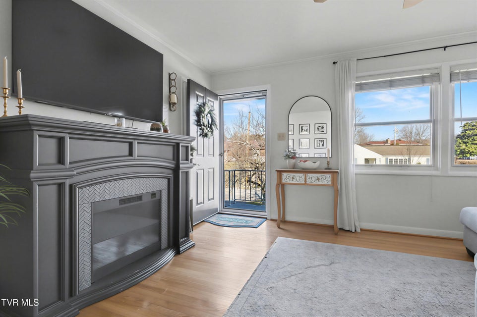 Photo #8: 220 Susong Lane