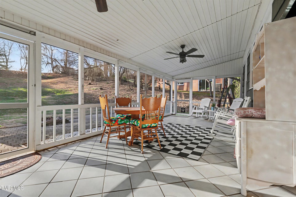 Photo #19: 220 Susong Lane