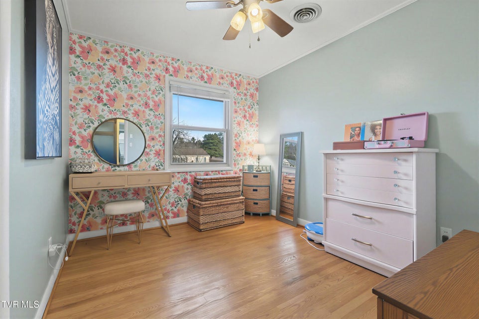 Photo #23: 220 Susong Lane