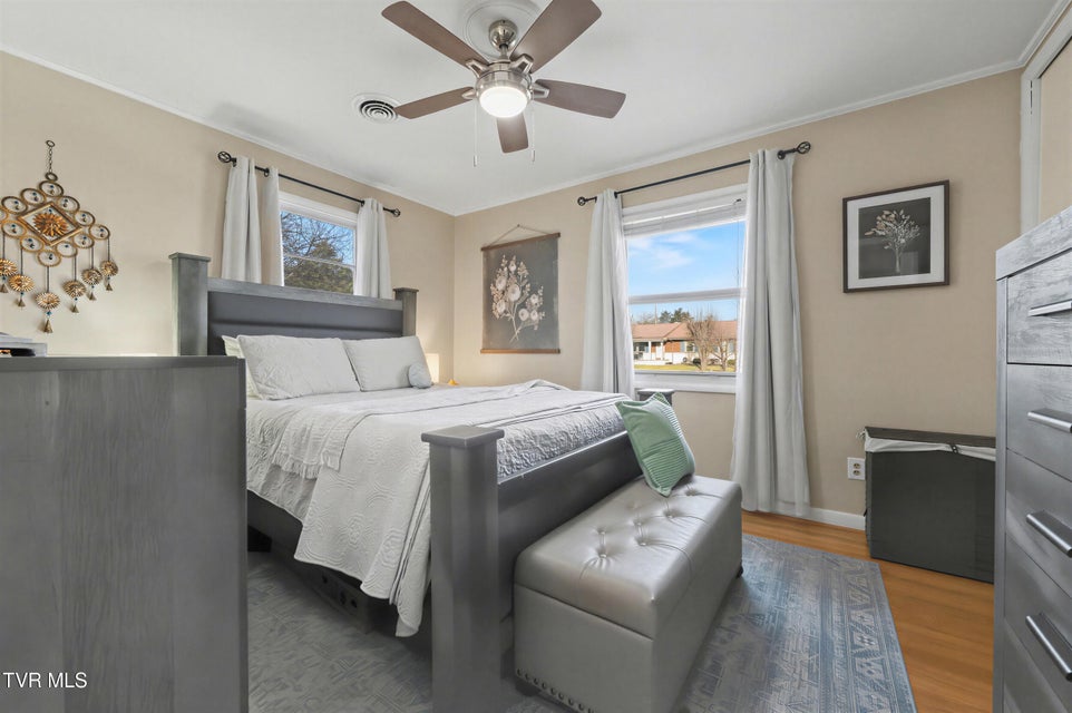 Photo #24: 220 Susong Lane