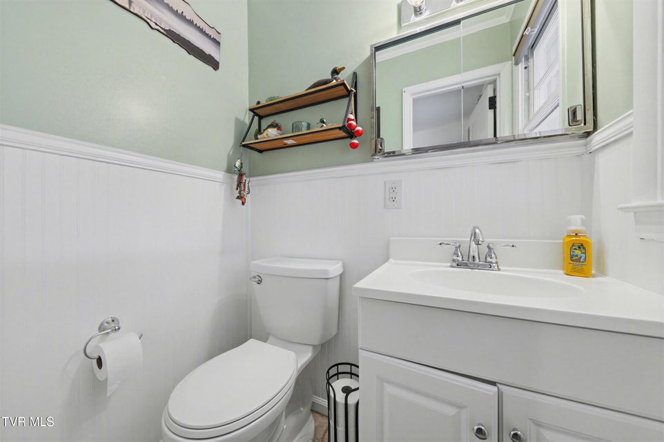 Photo #28: 220 Susong Lane