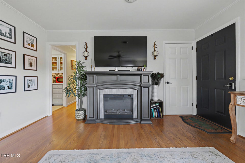 Photo #30: 220 Susong Lane