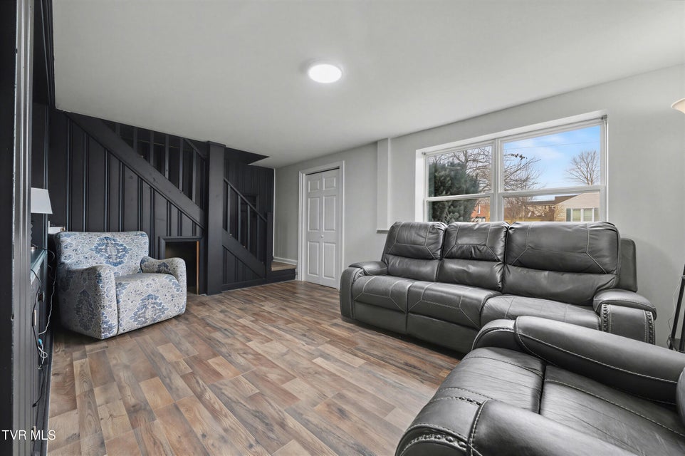 Photo #31: 220 Susong Lane