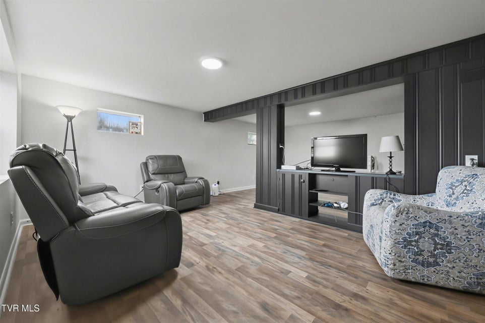 Photo #32: 220 Susong Lane